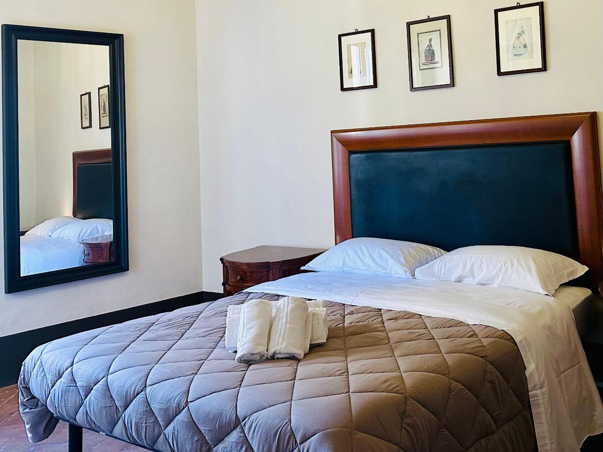Domus An- Two Bedrooms Apartment -Antique And Historical Home Сиена Экстерьер фото